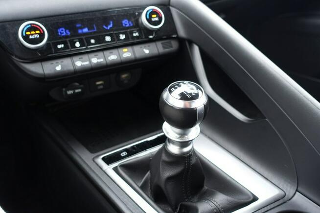 Hyundai Elantra 1.6 Executive, Salon Polska! 1 właściciel! FV 23%! Pęcice - zdjęcie 12