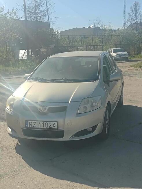 Toyota Auris 1.6 Rzeszów - zdjęcie 1