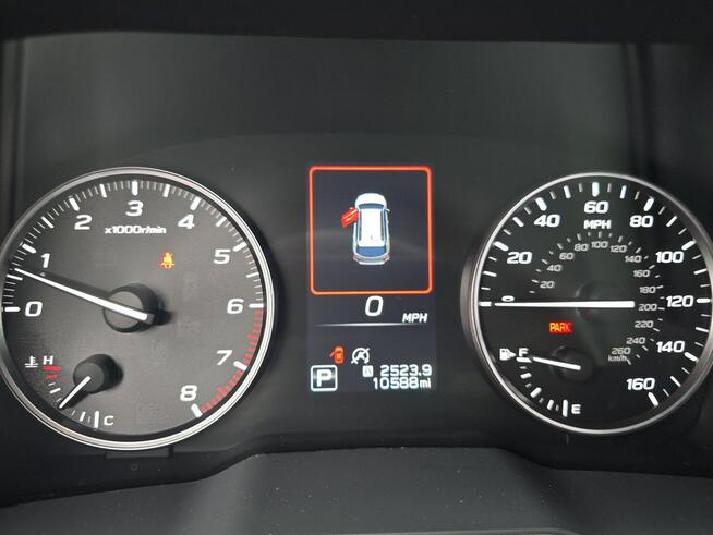 Subaru OUTBACK Bogata wersja wyposażenia / AWD / niski przebieg Tarnów - zdjęcie 9