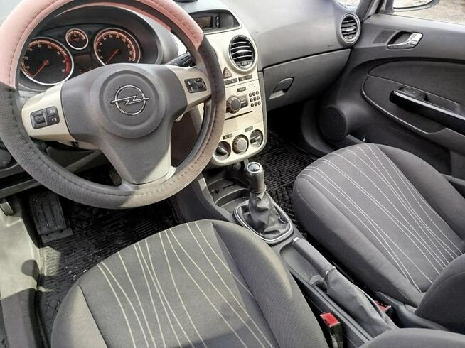 Opel Corsa zarejestrowana z lpq Toruń - zdjęcie 5