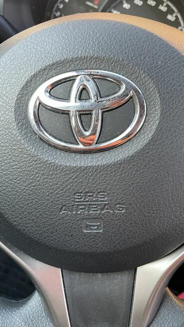 Toyota Yaris 2017 niski przebieg Wałbrzych - zdjęcie 11