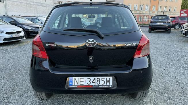 Toyota Yaris 1.3 Benzyna Zarejestrowany Ubezpieczony Elbląg - zdjęcie 5