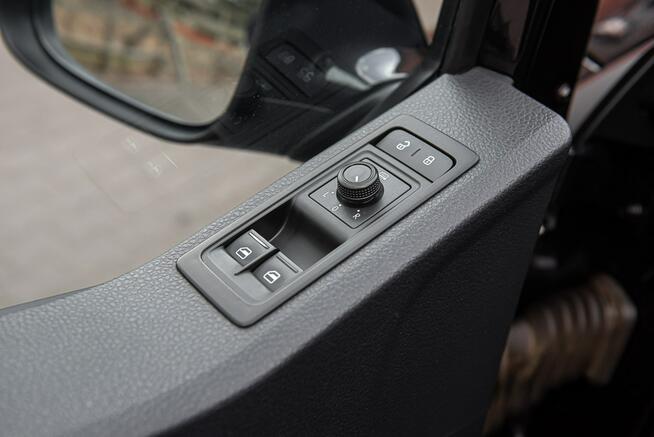 Volkswagen Caravelle Podzagajnik - zdjęcie 12