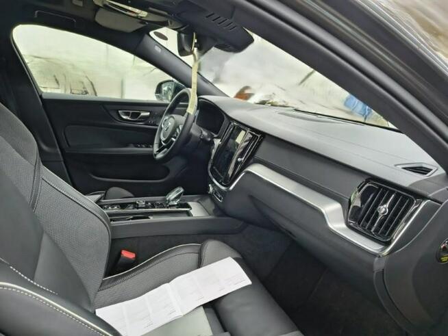 Volvo V60 B4(B) Ultra Dark *Gwarancja*FV23%* Tychy - zdjęcie 10