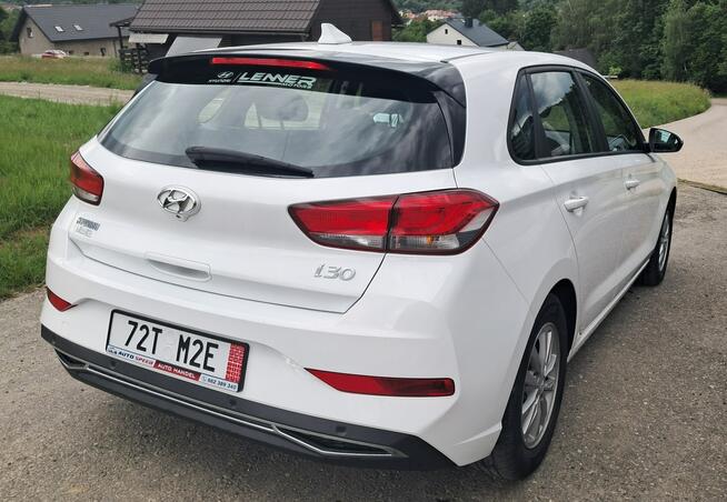 Hyundai i30 1.5 Benzyna  110 KM Cisiec - zdjęcie 9