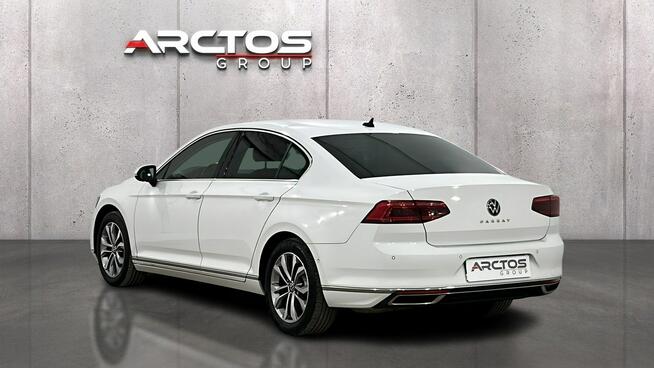 Volkswagen Passat 2.0 TSI Elegance DSG sedan Warszawa - zdjęcie 3