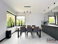 Luksusowy dom z tarasem i ogrodem – Smochowice