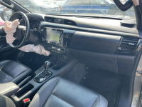 Toyota Hilux Executive 4x4 Automat Skóra Podgrzewanie JBL HAK Gliwice - zdjęcie 10
