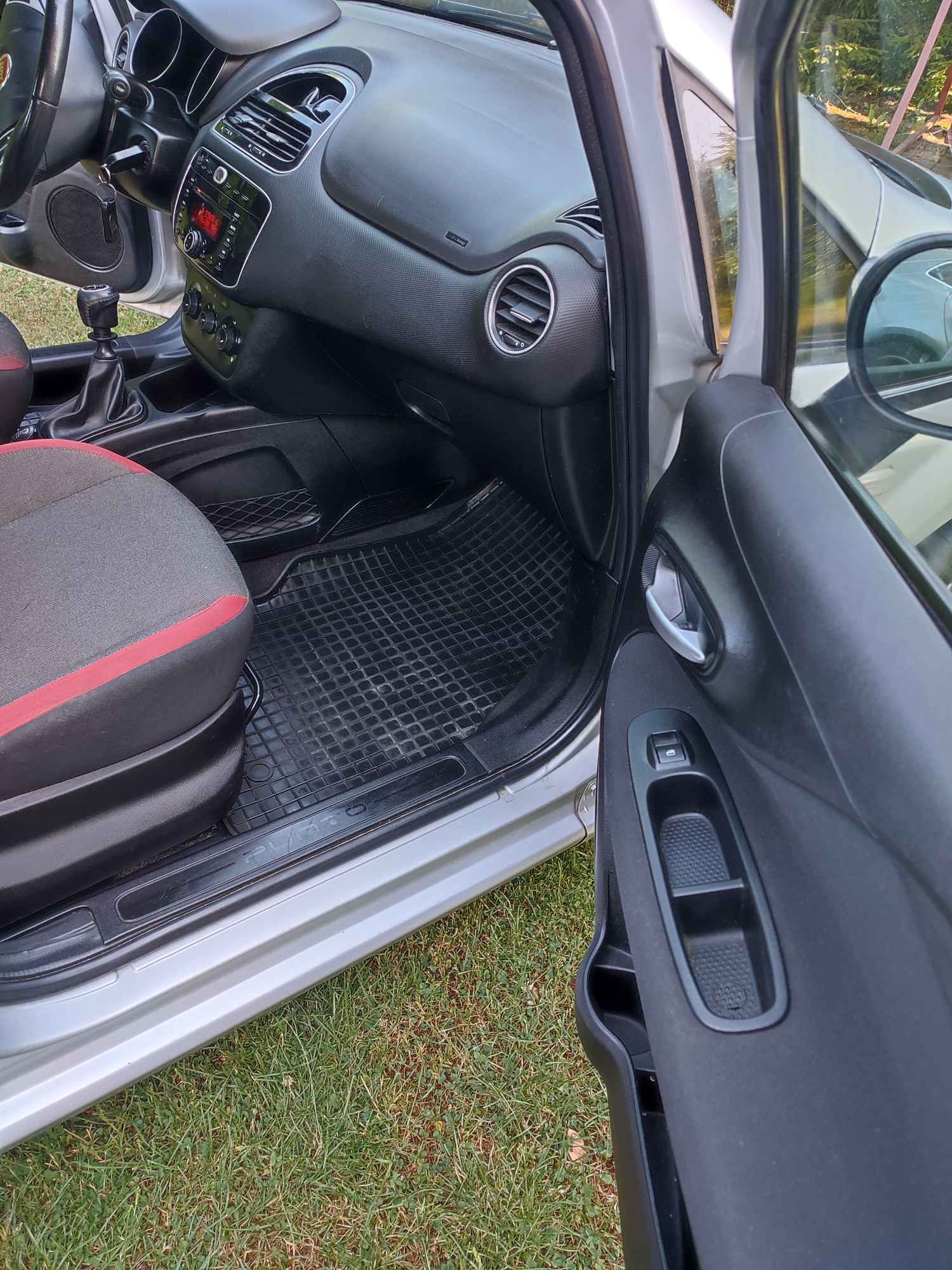 Fiat Punto Evo Łazy Biegonickie - zdjęcie 2