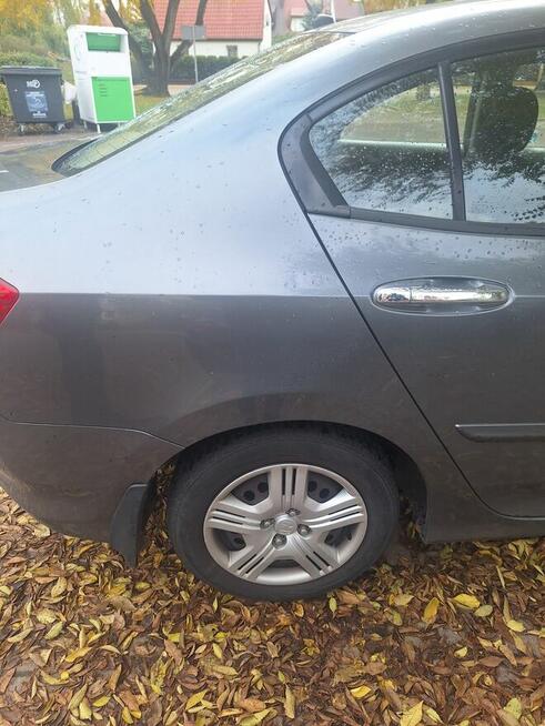 Sprzedam honda city 1.4 2009 rok. Białystok - zdjęcie 4