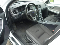 Volvo V60 2,0D Xenon Navi Alu Klimatronik Opłacony D4 VIP Gwarancja Częstochowa - zdjęcie 9