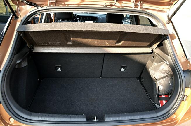 Hyundai i20 1,1CRDI*75KM**LED*Kamera*Navi*Asystent Pasa* Ostrów Mazowiecka - zdjęcie 10