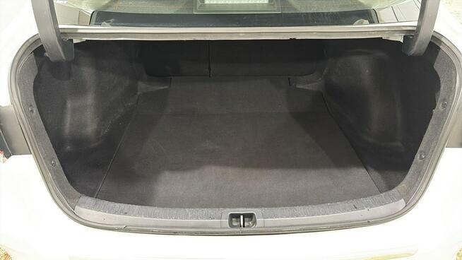 Toyota Corolla 1.8 Hybrid GPF Active sedan Warszawa - zdjęcie 11