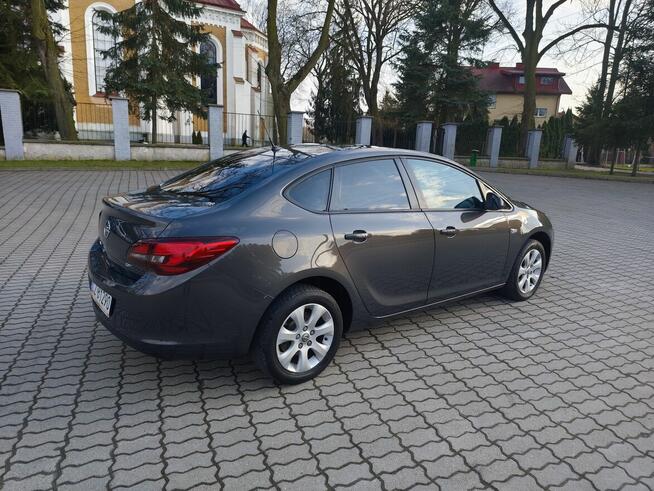 Opel Astra J sedan lift 1.6cdti 110KM 2015r. Bez ad blue Zamość - zdjęcie 4