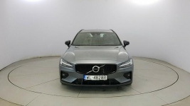 Volvo V60 B4 B R-Design aut ! Z Polskiego Salonu ! Faktura Vat ! Warszawa - zdjęcie 2