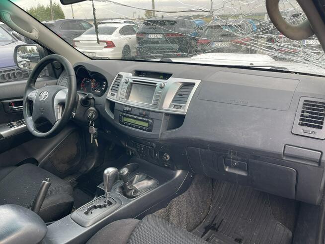 Toyota Hilux Executive 4x4 Klimatyzacja Hak Kamera Gliwice - zdjęcie 10