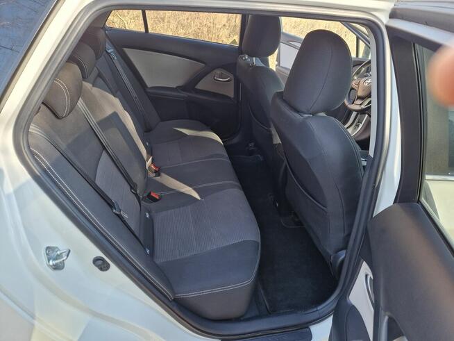 Toyota Avensisa 1.8 benzyna/lpg Grodzisk Mazowiecki - zdjęcie 12