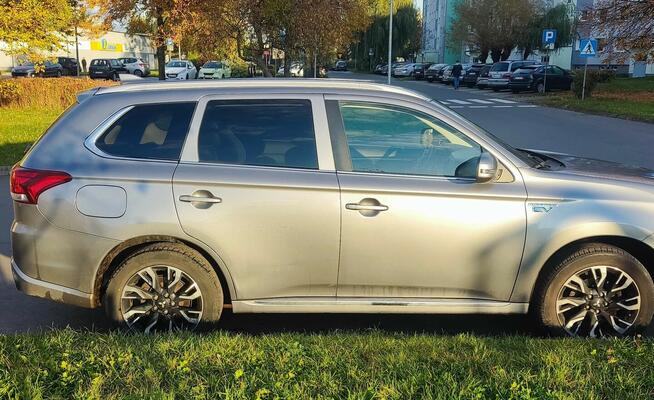 Sprzedam Mitsubishi Outlander PHEV Złocieniec - zdjęcie 3