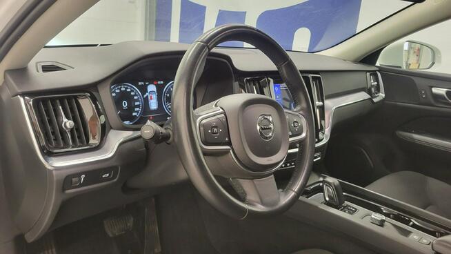 Volvo V60 B3 B Momentum Core aut Grójec - zdjęcie 12