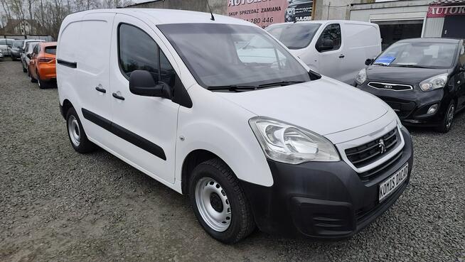 Peugeot Partner 1,6 HDI 99KM/3 miejscowy/Parktronik/tempomat Szczecin - zdjęcie 2