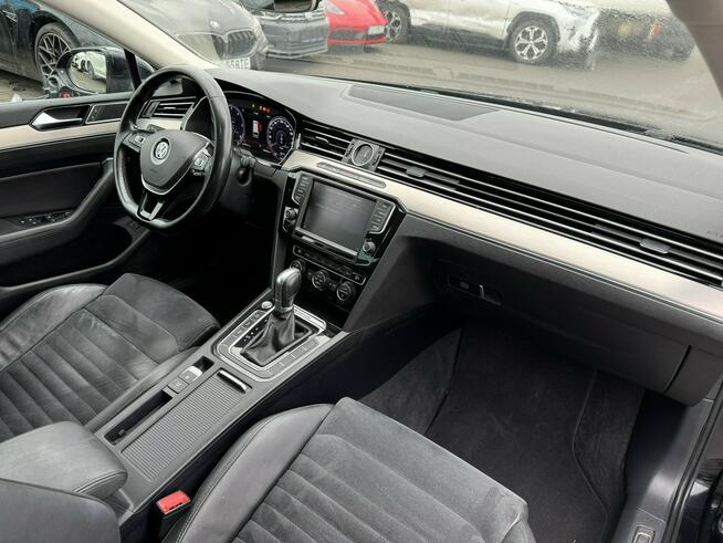 Volkswagen Passat 4Motion Navi Highline 240KM Gliwice - zdjęcie 8