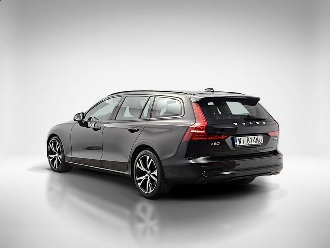 Volvo V60 B3 B Plus Dark aut ! Z Polskiego Salonu ! Faktura VAT ! Warszawa - zdjęcie 3