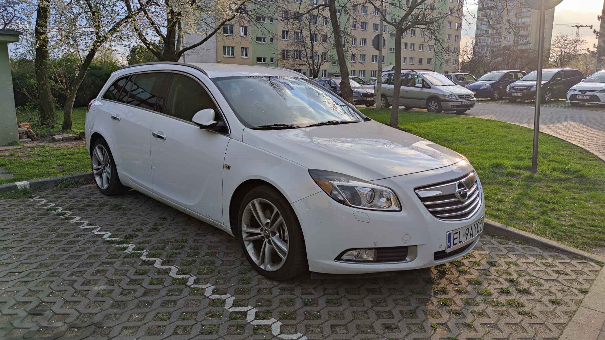 Opel Insignia 2.0 CDTI Sports Tourer Widzew - zdjęcie 3