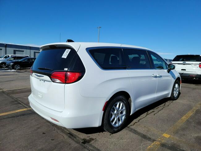 Chrysler Voyager 2022 LX Katowice - zdjęcie 6