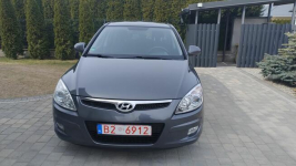 Hyundai i30 benzyna mały przebieg Konarzyce - zdjęcie 5