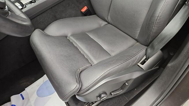 Volvo XC 60 B4 D Plus Dark aut ! Z Polskiego Salonu ! Faktura VAT ! Warszawa - zdjęcie 12