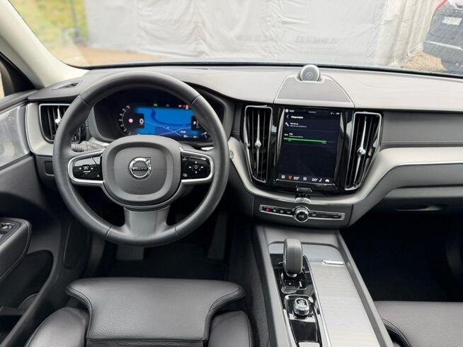 Volvo XC 60 FV23%/B5 AWD/Bowers/FourC/Kam360/Panorama/Hak/ACC/BLIS/ASO Pozowice - zdjęcie 11