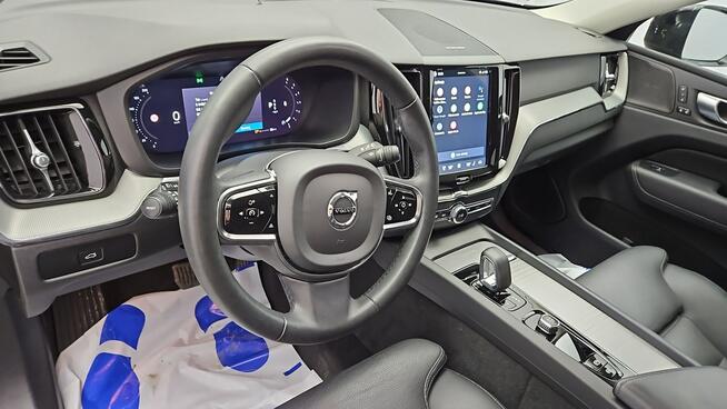 Volvo XC 60 B4 D Plus Dark aut ! Z Polskiego Salonu ! Faktura VAT ! Warszawa - zdjęcie 9