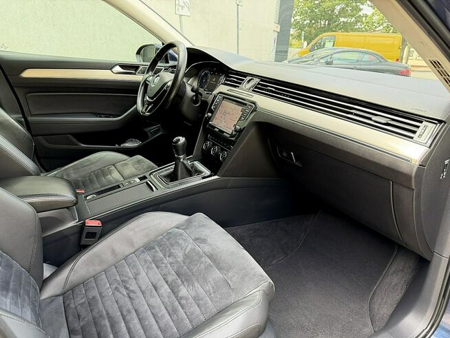 Volkswagen Passat Highline Virtual Kamera ACC Navi Gwarancja Kutno - zdjęcie 11
