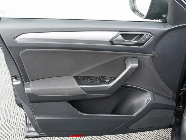 Volkswagen T-Roc 1.5 TSI Life Podgrz.f Cz.park LED Salon PL VAT 23% Gdynia - zdjęcie 9