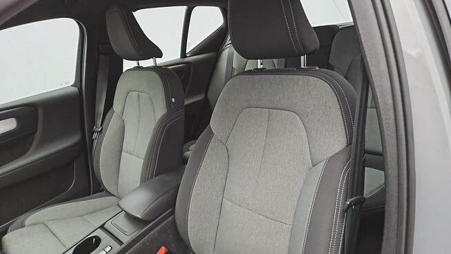 Volvo XC 40 B3 Core aut ! Z Polskiego Salonu ! Faktura VAT ! Warszawa - zdjęcie 11