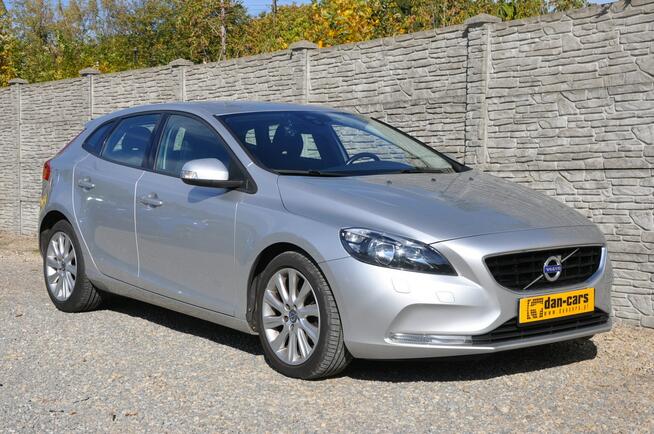 Volvo V40 1.6T 150KM T3 Momentum Nowy Rozrząd i Oleje Niski przebieg Dąbrowa Górnicza - zdjęcie 7