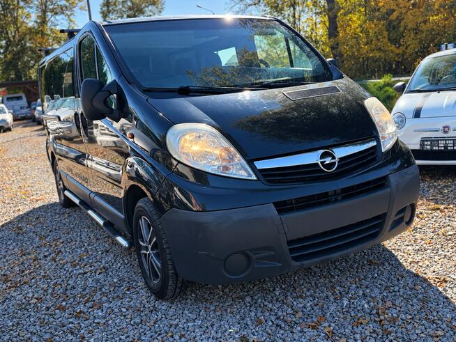 Opel Vivaro 2,0 115  osobowy  klima. Długi long Łodygowice - zdjęcie 2