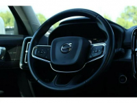 Volvo XC 40 D4 / AWD / MOMENTUM / salon PL / pakiet WINTER Warszawa - zdjęcie 10