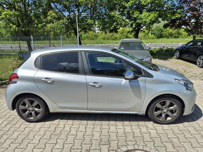 Peugeot 208 (2015 r.) | 106 tys. km | Rozrząd do wymiany Poznań - zdjęcie 10