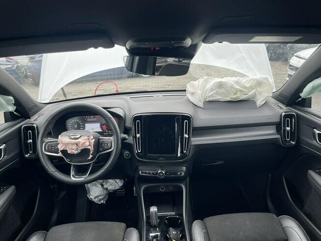 Volvo XC 40 T3 Skóra Podgrzewanie Kamera Virtual Gliwice - zdjęcie 8