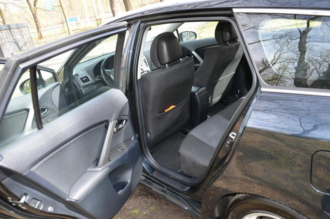 Toyota Avensis Sosnowiec - zdjęcie 3