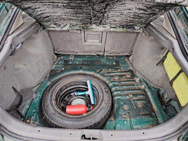 Mazda 626 GF Sedan do naprawy Ząbkowice Śląskie - zdjęcie 5