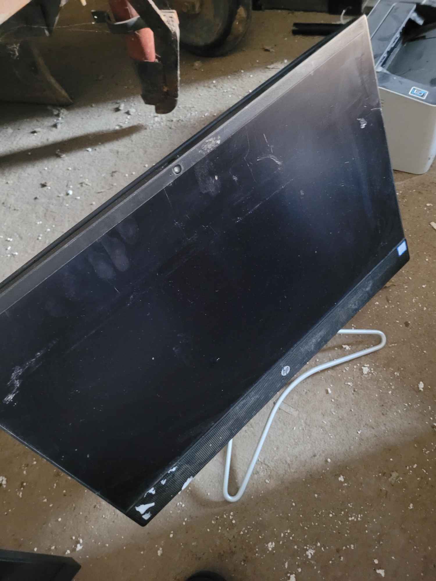 Syndyk sprzeda pakiet komputerów (monitorów) Lenovo i HP Śródmieście - zdjęcie 1