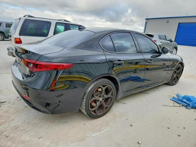 Alfa Romeo Giulia Wersja Ti / AWD / niski przebieg Chwaszczyno - zdjęcie 4