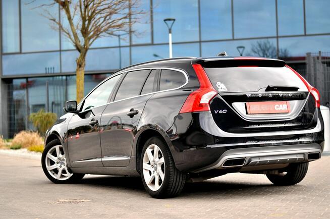 Volvo V60 LiFT 2,0D 5-Cilindrów Automat  Ledy Skóra Navi Full Opcja Płock - zdjęcie 4