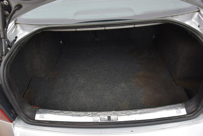 Volkswagen Passat 1.9TDI Klima Sedan 2003 rok Lift Majdan Sieniawski - zdjęcie 10