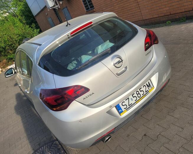 Opel Astra 2011 Zabrze - zdjęcie 4