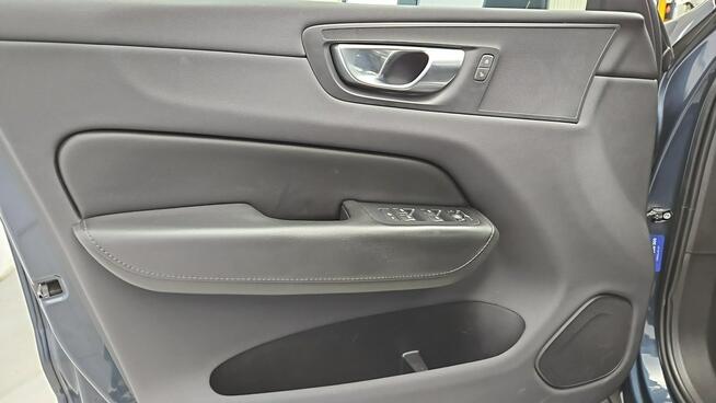 Volvo XC 60 B4 B Core aut ! Z Polskiego Salonu ! Faktura VAT ! Warszawa - zdjęcie 10