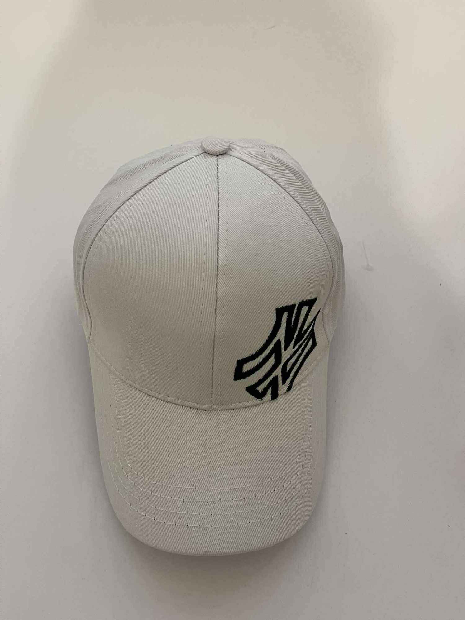 Czapki z daszkiem różne wzory proszę pytać, podeślę zdjęcia Stęszew - zdjęcie 6