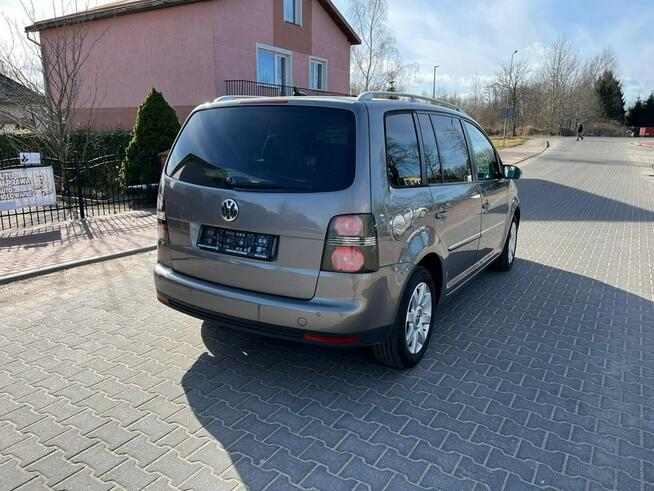 Volkswagen Touran 2008 rok 2.0 Diesel 140KM  Ładny Zadbany Samochód Białogard - zdjęcie 8